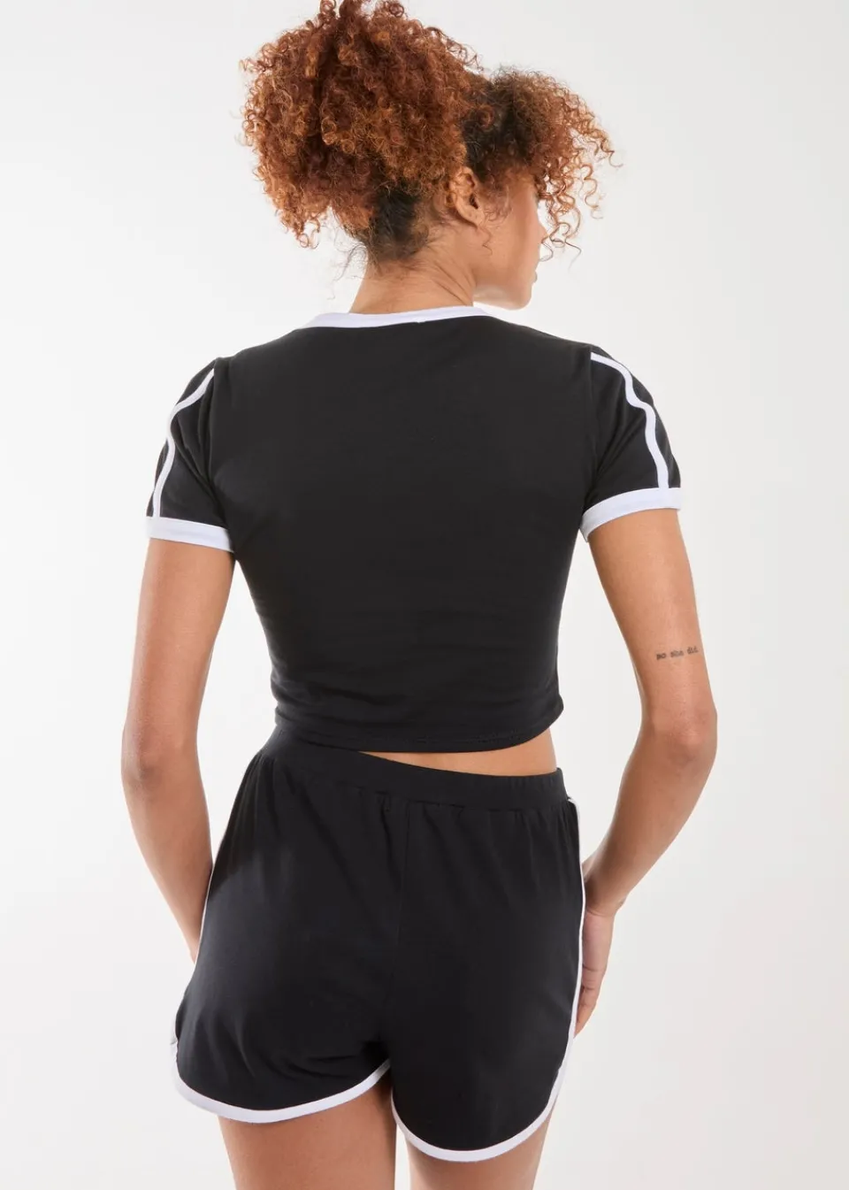 T-Shirts>Pink Vanilla Black Contrast Piping Cropped T-Shirt