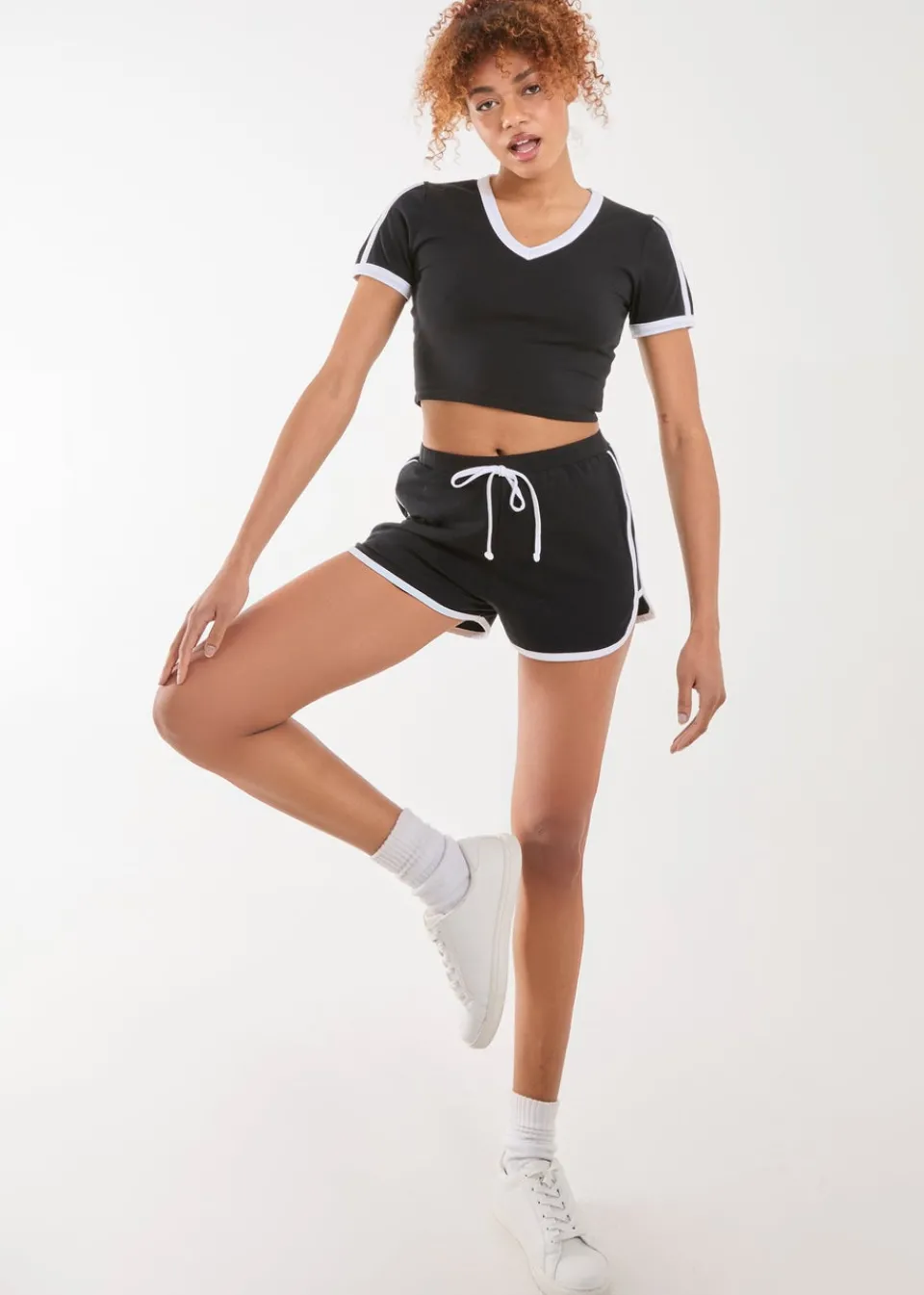 T-Shirts>Pink Vanilla Black Contrast Piping Cropped T-Shirt