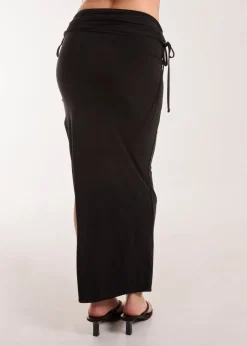 Skirts><noscript><img width=