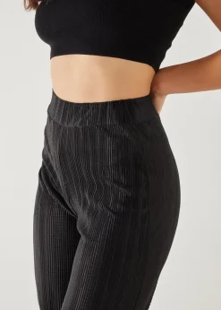 Trousers><noscript><img width=