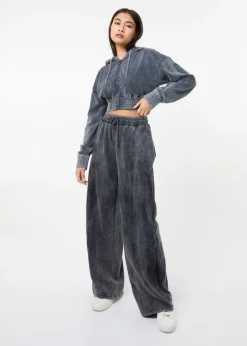 Trousers><noscript><img width=