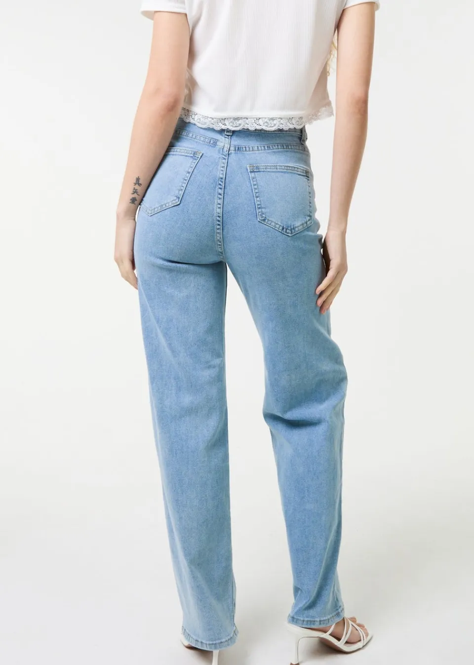 Jeans & Jeggings>Pink Vanilla Denim Spray Heart Detail Jeans