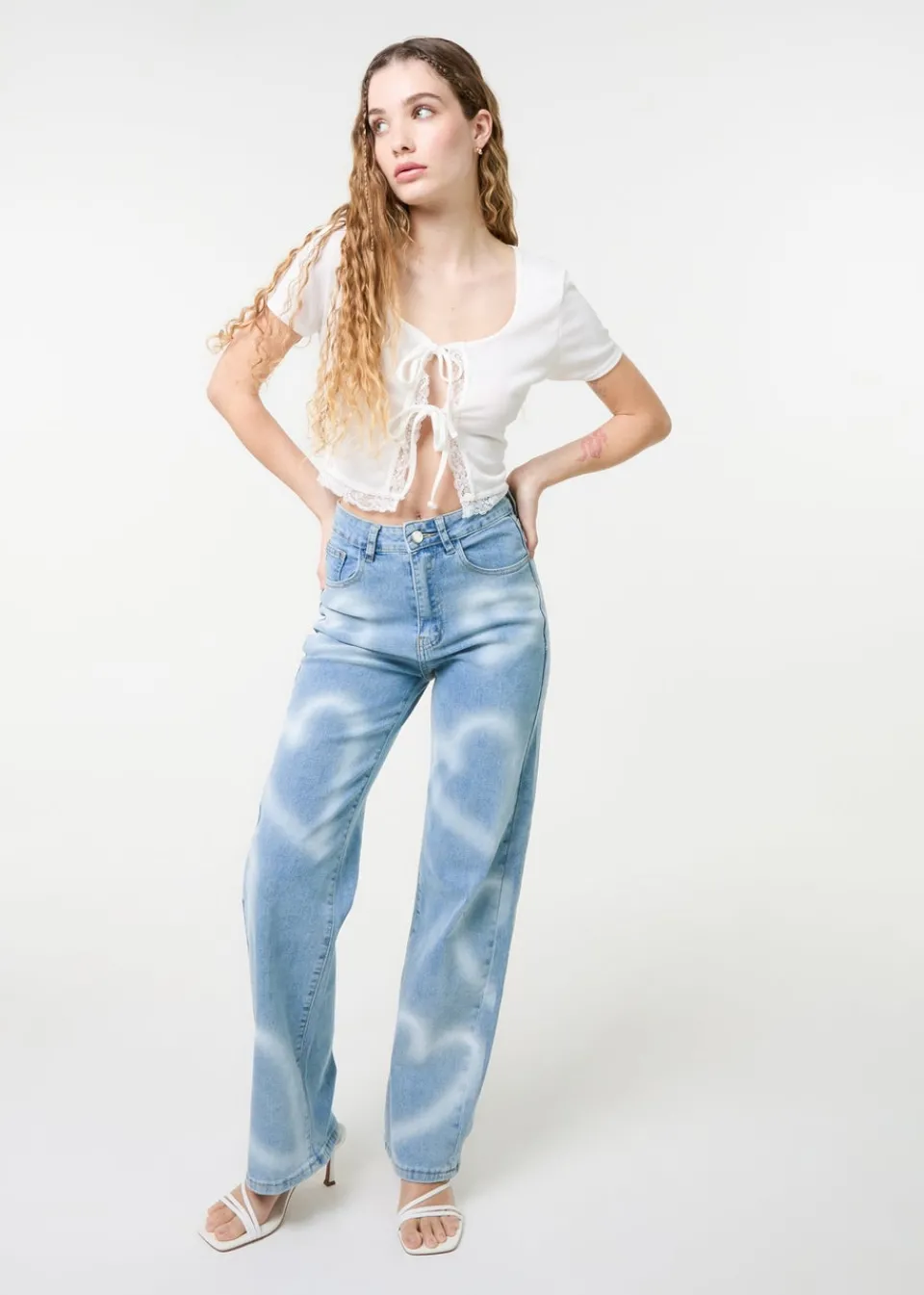 Jeans & Jeggings>Pink Vanilla Denim Spray Heart Detail Jeans