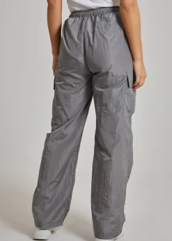 Trousers><noscript><img width=