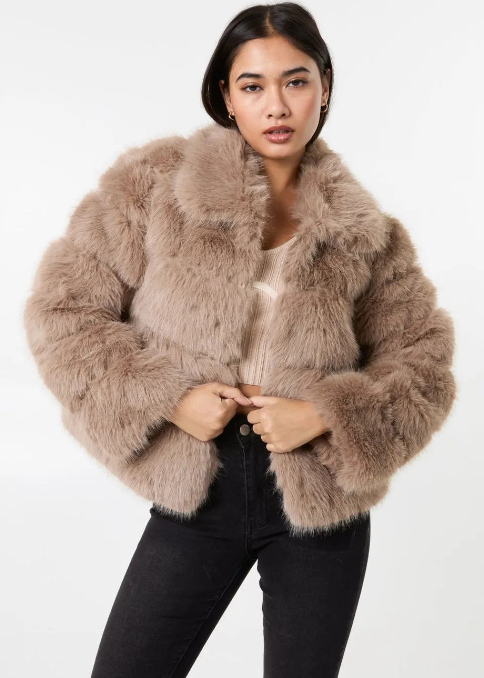 Coats & Jackets>Pink Vanilla Mocha Cropped Fur Pelted Jacket