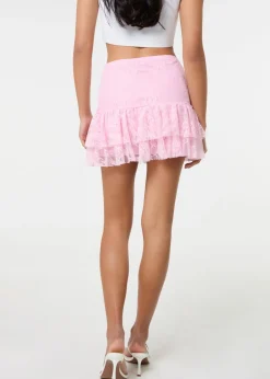 Skirts><noscript><img width=