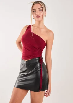 Tops>Pink Vanilla Red Asymmetric Side Ruched Top