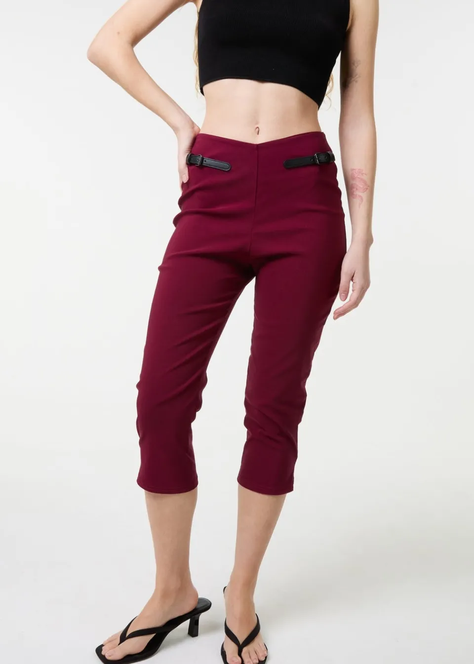 Trousers>Pink Vanilla Red Capri Pants With Belts