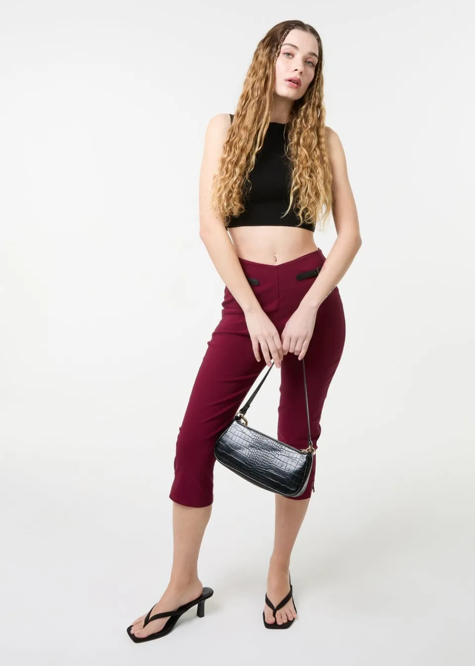 Trousers>Pink Vanilla Red Capri Pants With Belts