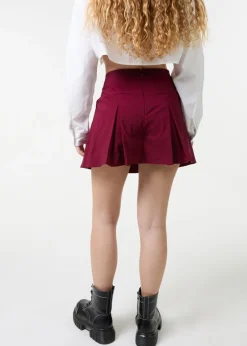 Skirts><noscript><img width=