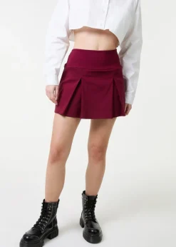 Skirts><noscript><img width=