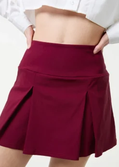 Skirts><noscript><img width=