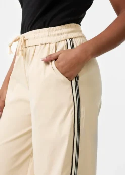 Trousers><noscript><img width=