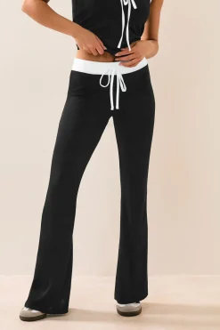 Trousers><noscript><img width=