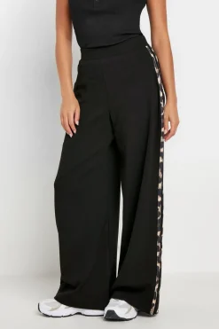 Trousers><noscript><img width=