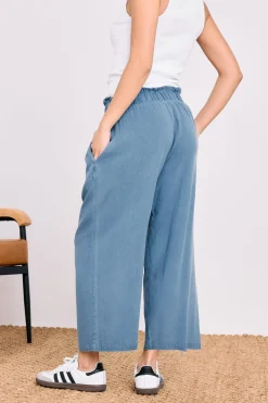 Trousers><noscript><img width=