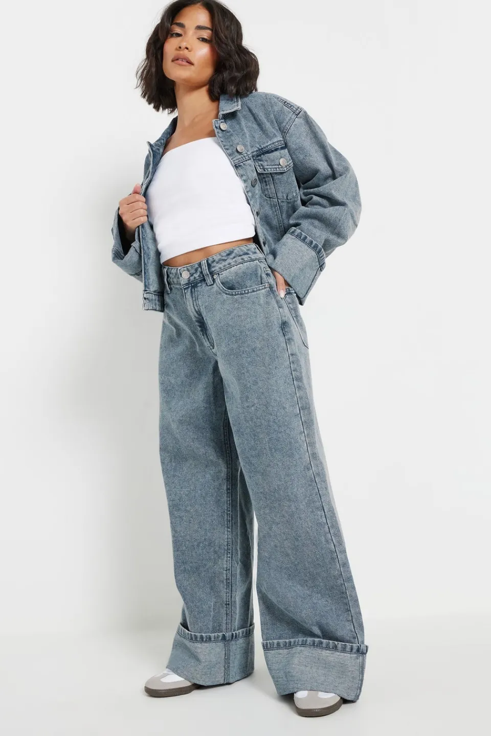 Jeans & Jeggings>PIXIEGIRL Petite Blue Wash Denim Turn Up Jeans