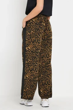 Trousers><noscript><img width=