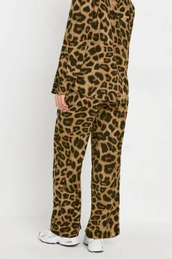 Trousers><noscript><img width=