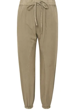 Trousers><noscript><img width=