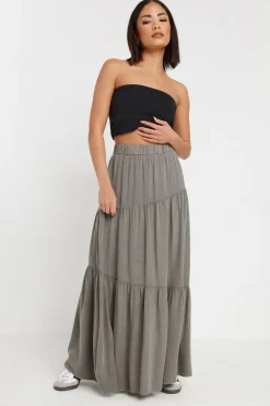 Skirts><noscript><img width=