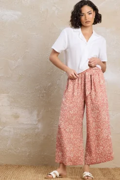 Trousers><noscript><img width=