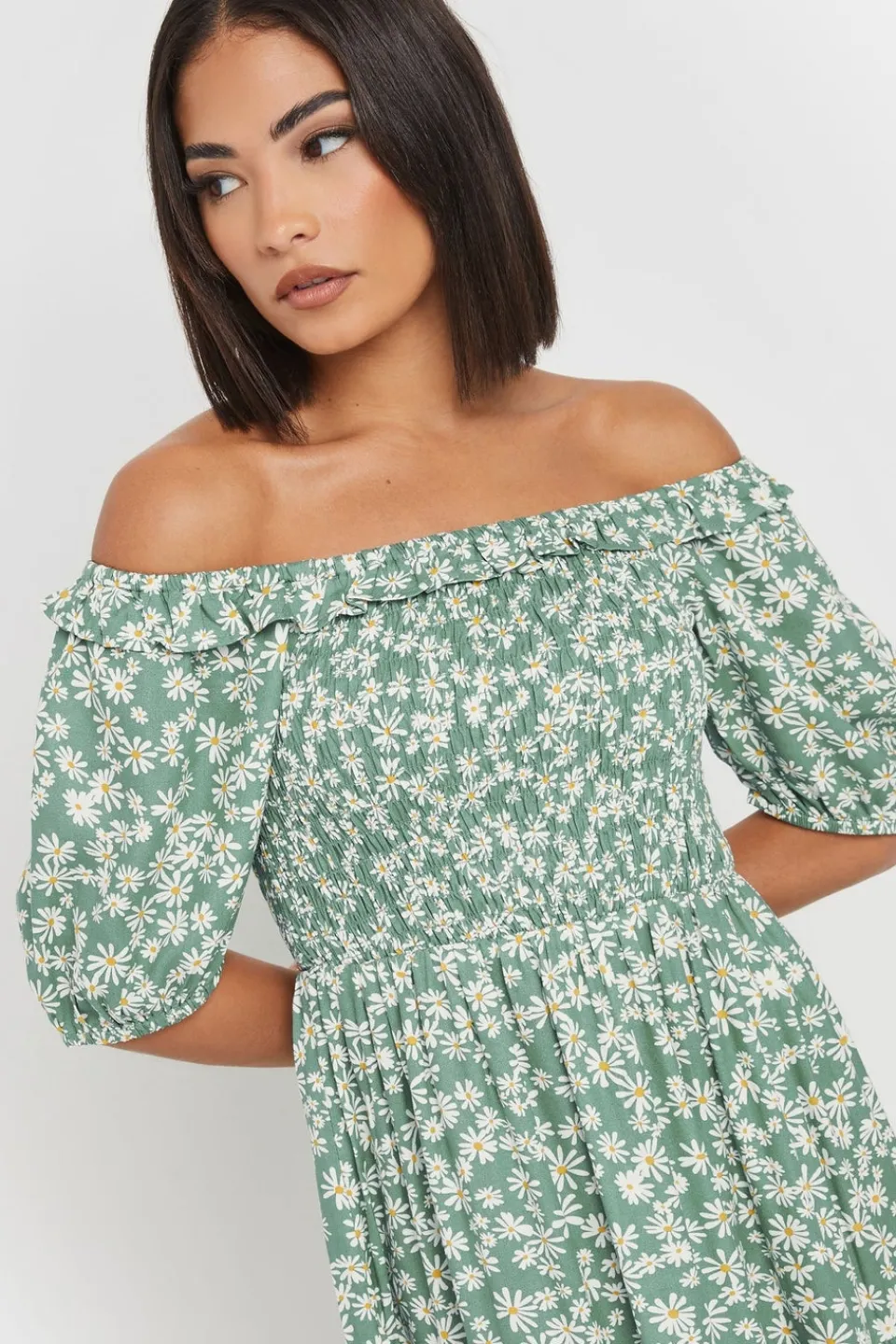 Dresses>PIXIEGIRL Petite Green Daisy Tiered Bardot Dress