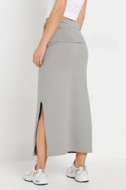 Skirts><noscript><img width=