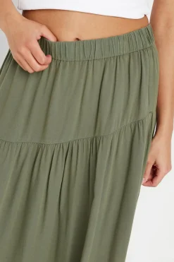 Skirts><noscript><img width=