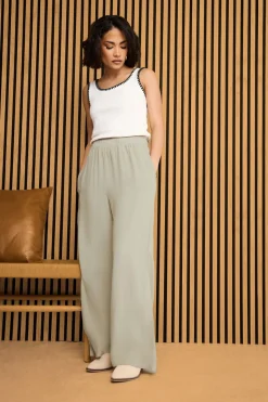 Trousers><noscript><img width=
