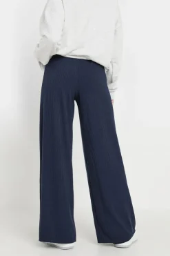Trousers><noscript><img width=