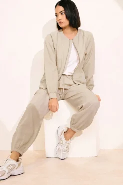 Coats & Jackets><noscript><img width=