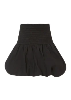 Skirts><noscript><img width=