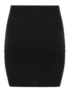Skirts><noscript><img width=