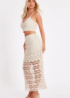 Skirts><noscript><img width=