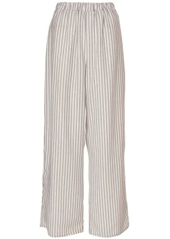 Trousers><noscript><img width=