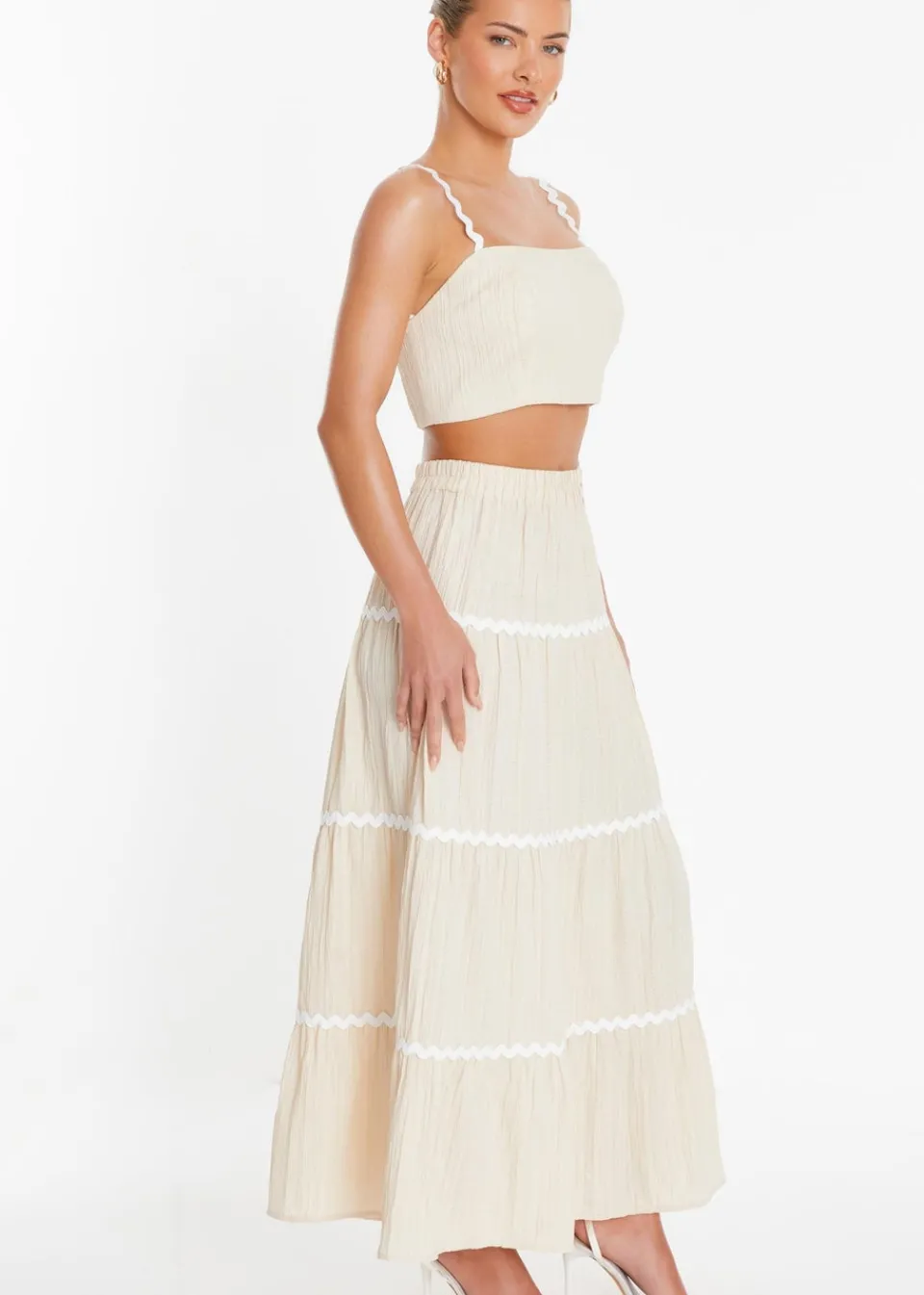 Skirts>Quiz Stone Wavy Trim Maxi Skirt
