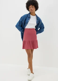 Skirts><noscript><img width=