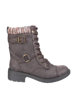 Footwear><noscript><img width=