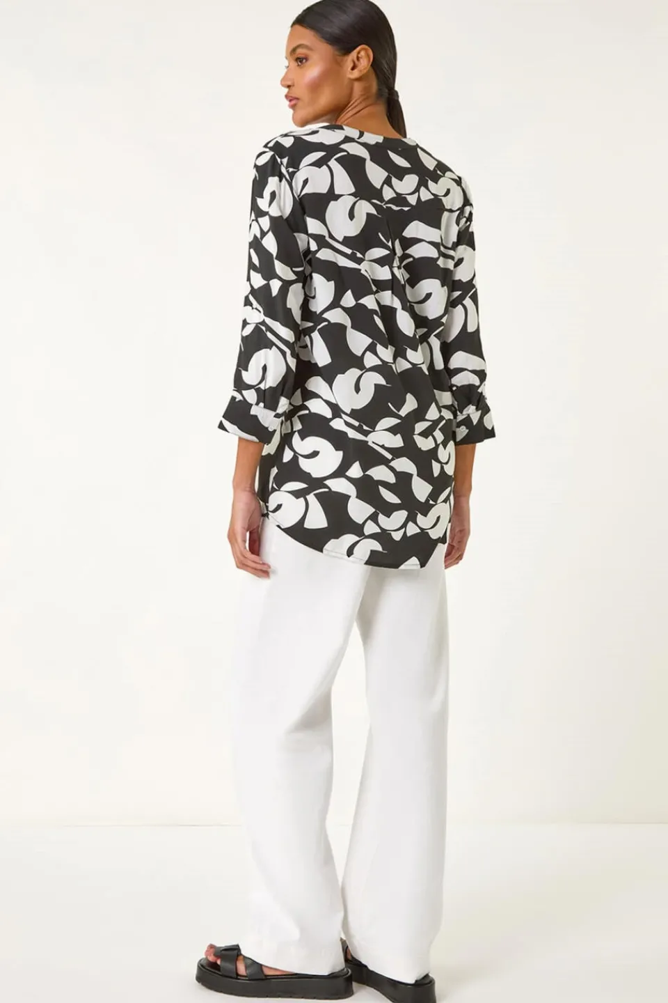 Tops>Roman Black Abstract Mono Pleat Detail Top