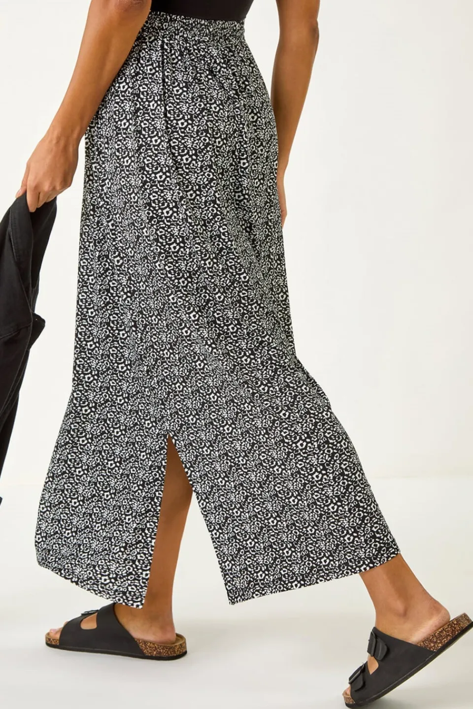 Skirts>Roman Black Animal Print Split Stretch Skirt