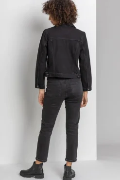 Coats & Jackets><noscript><img width=