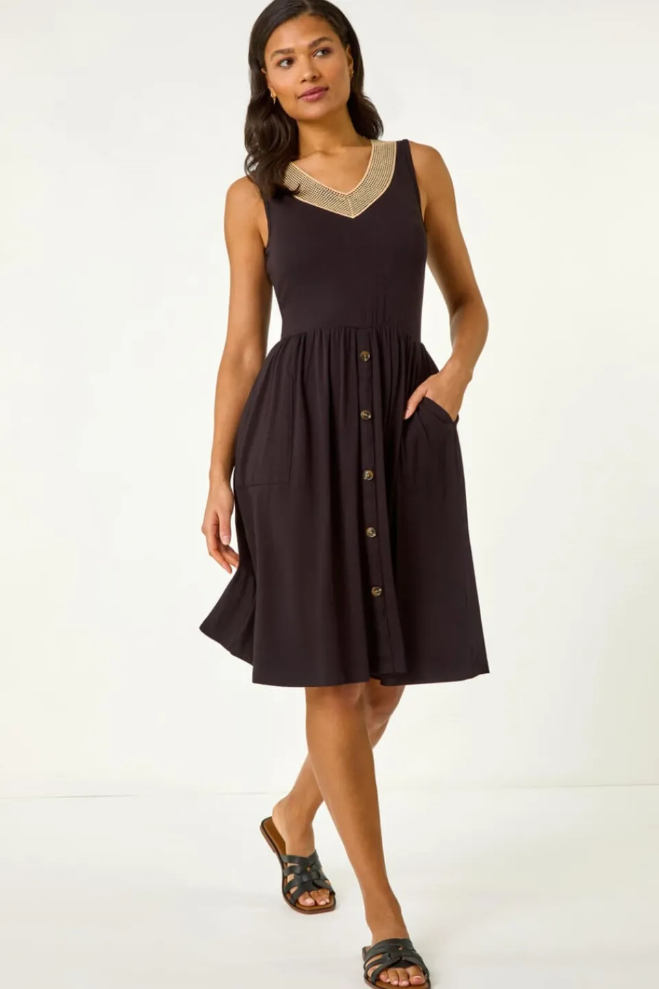 Dresses>Roman Black Contrast V Neck Stretch Midi Dress