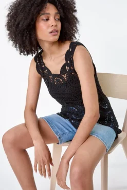 T-Shirts>Roman Black Cotton Crochet Dipped Hem Knit Top
