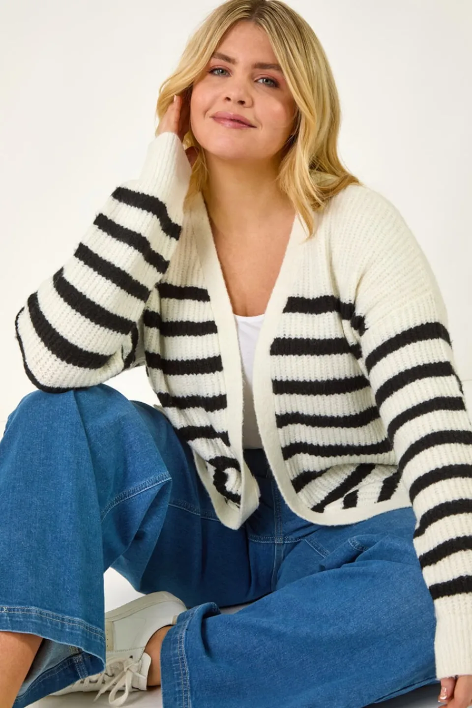 Tops>Roman Black Curve Stripe Edge to Edge Cardigan