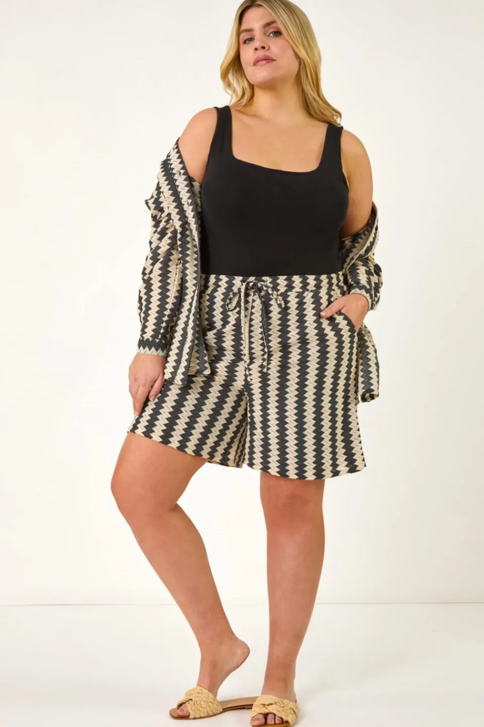 Shorts>Roman Black Curve Zig Zag Tie Waist Shorts