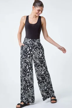 Trousers><noscript><img width=