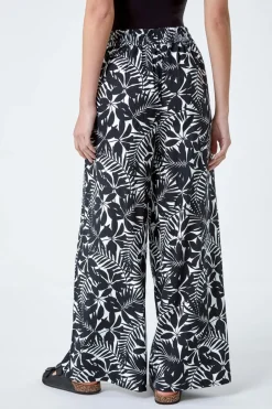 Trousers><noscript><img width=