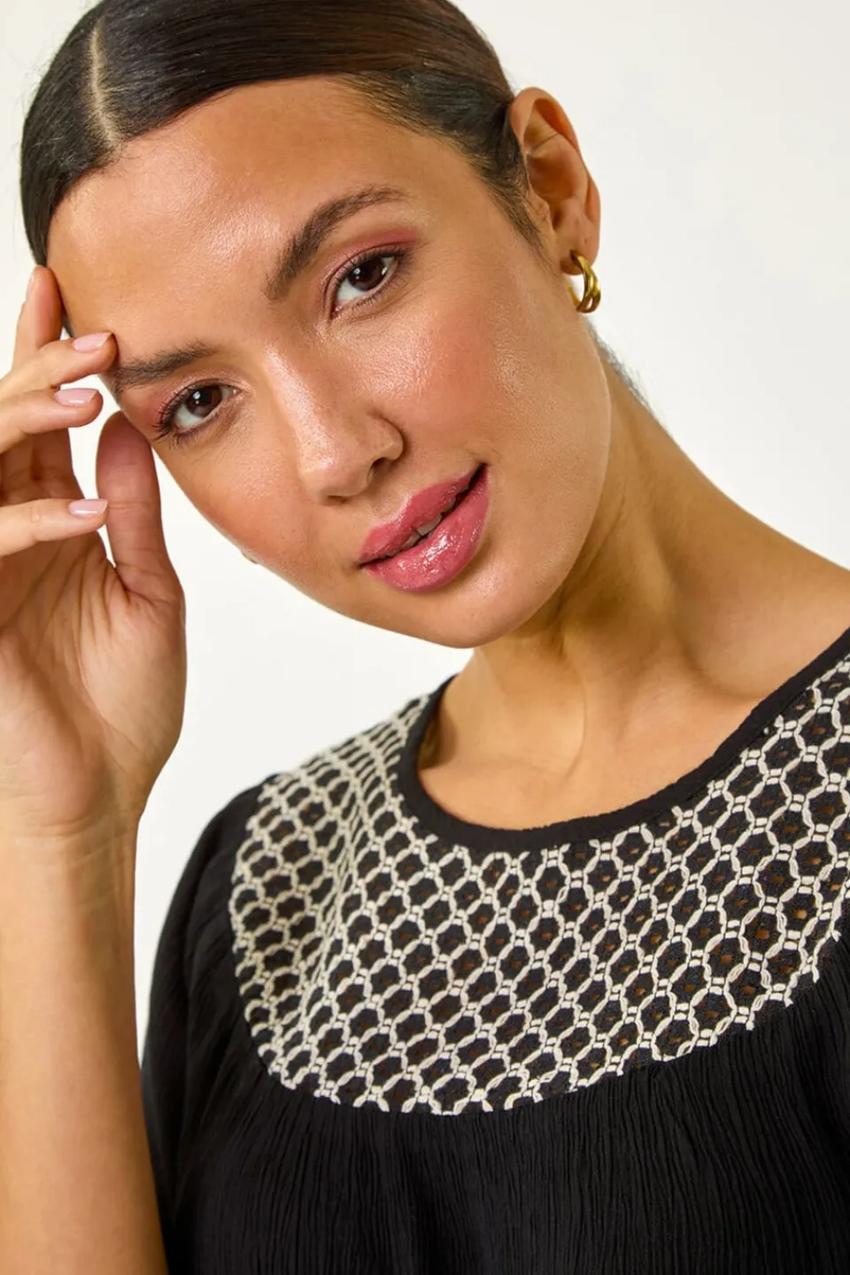 T-Shirts>Roman Black Mono Print Crochet Neck Top