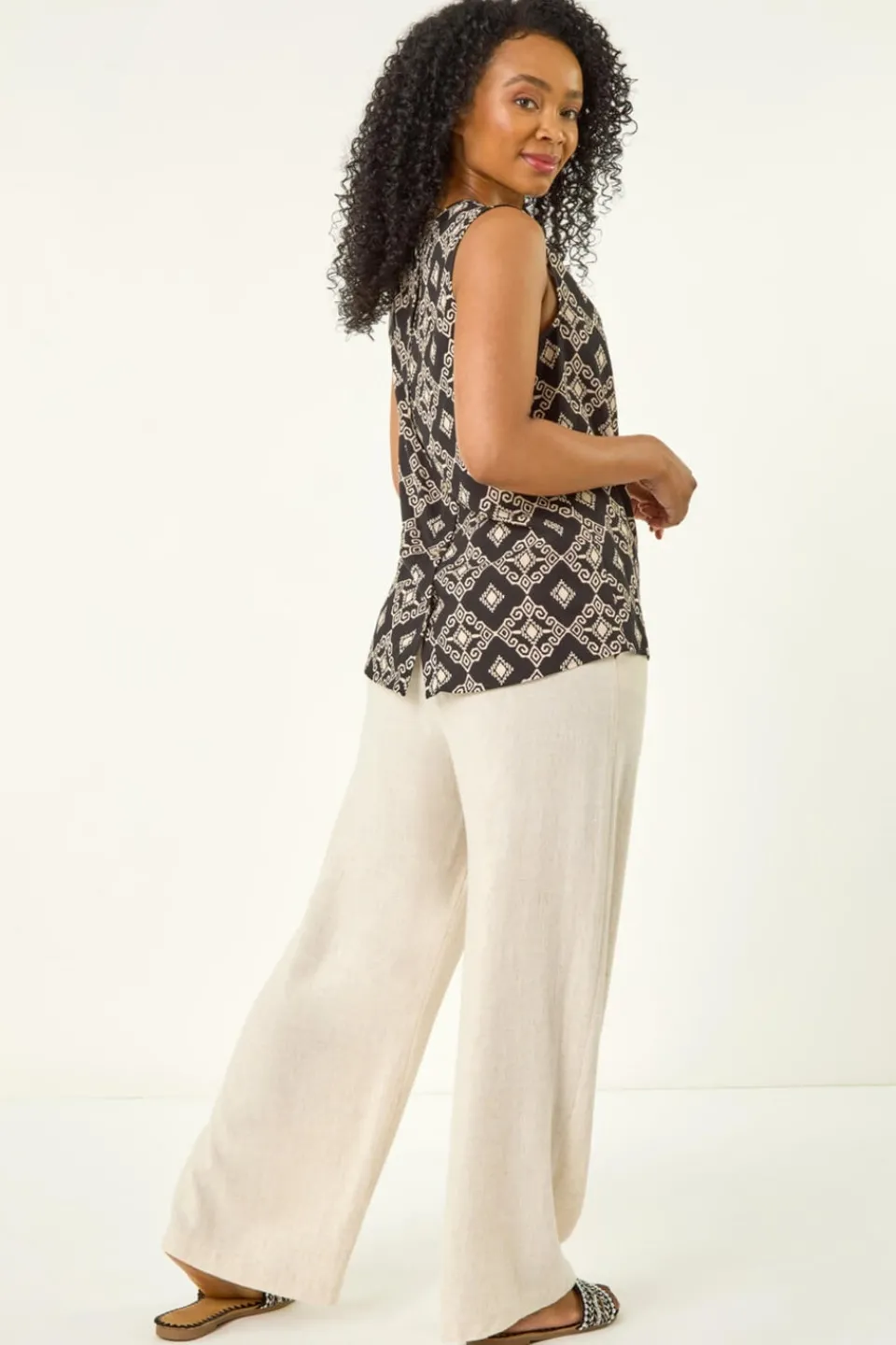 Tops>Roman Black Petite Geometric Gathered Shell Top